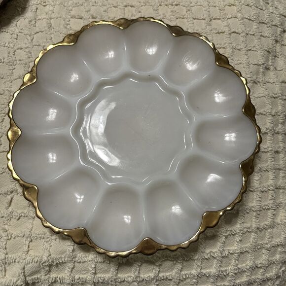 VTG Anchor Hocking Fire King Milk Glass Deviled Eggs Serving Plate W/Gold Trim‎ - Picture 1 of 3